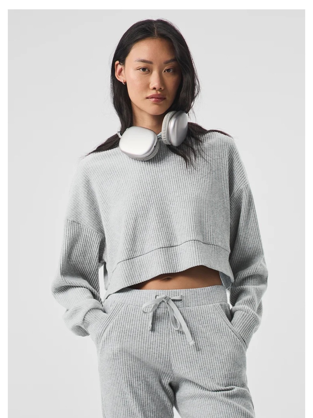 ALO Muse pull over hooded top